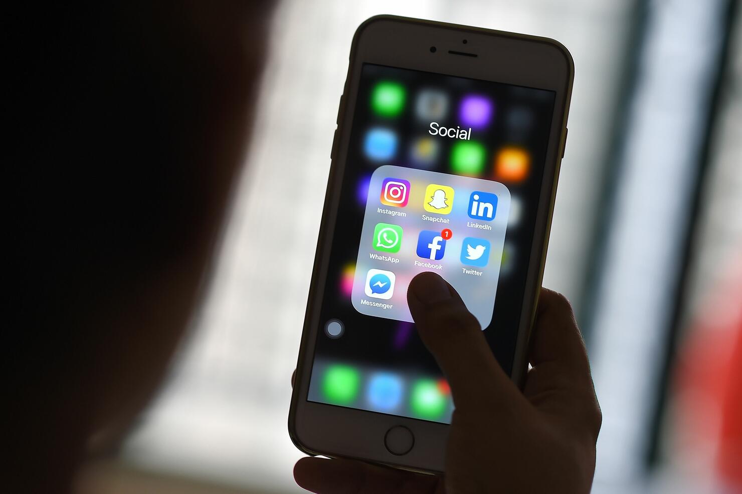 Facebook granted access to users' private messages to companies like spotify