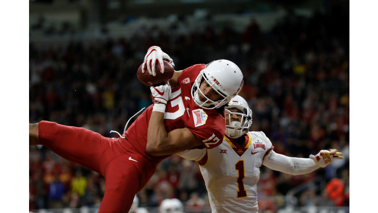 Dezmon Patmon catches a pass for a touchdown