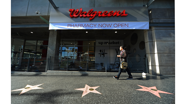 WalGreens security guard pleads not guilty