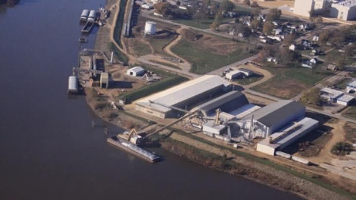ADM Grain facility in Clinton, Iowa KWQC-TV photo