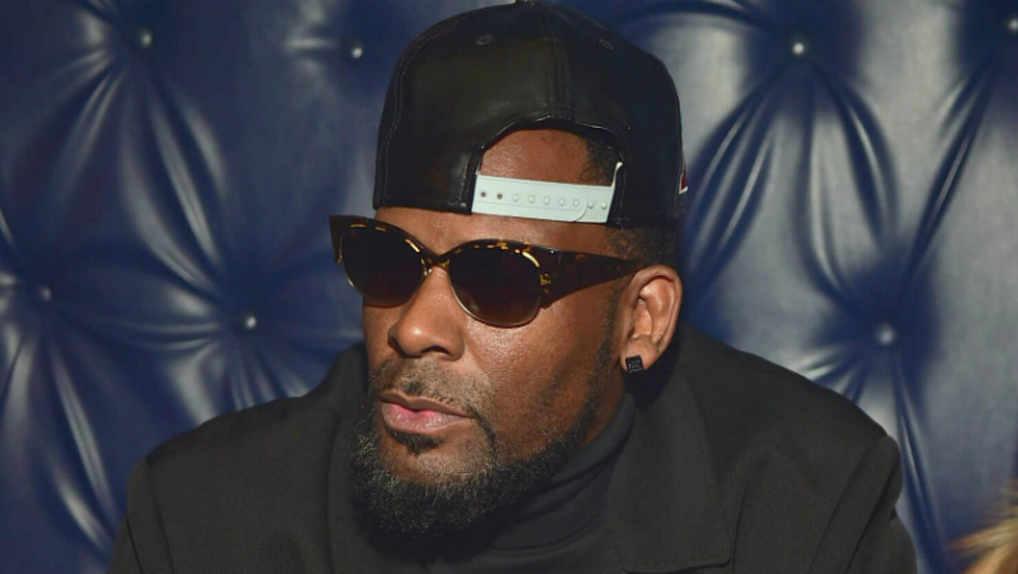 r-kelly-cops-show-up-at-house