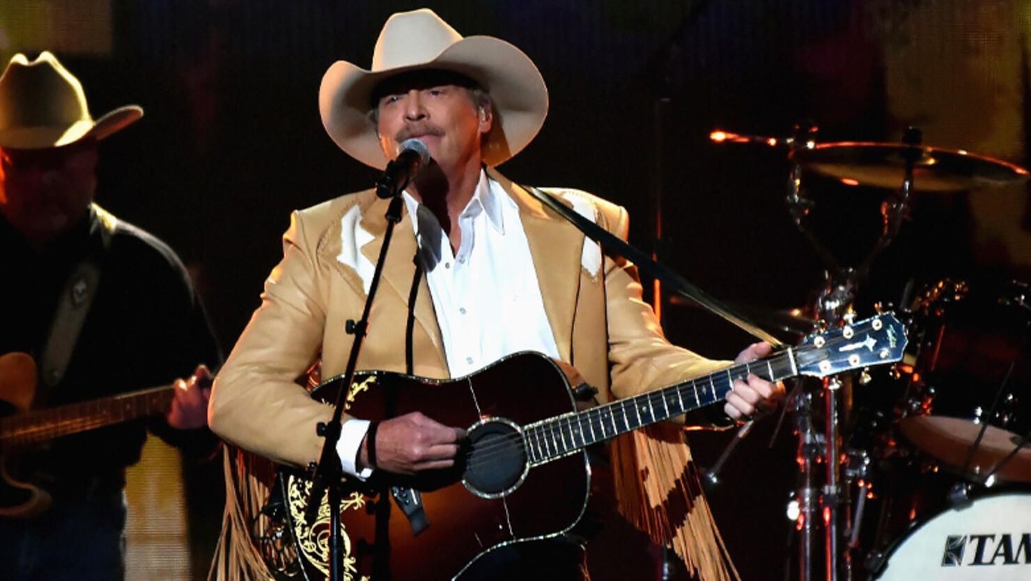 Cast Your Vote For Alan Jackson's ‘2019 Tour Wild Card Contest’ iHeart