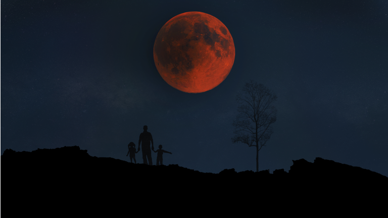 Super blood moon