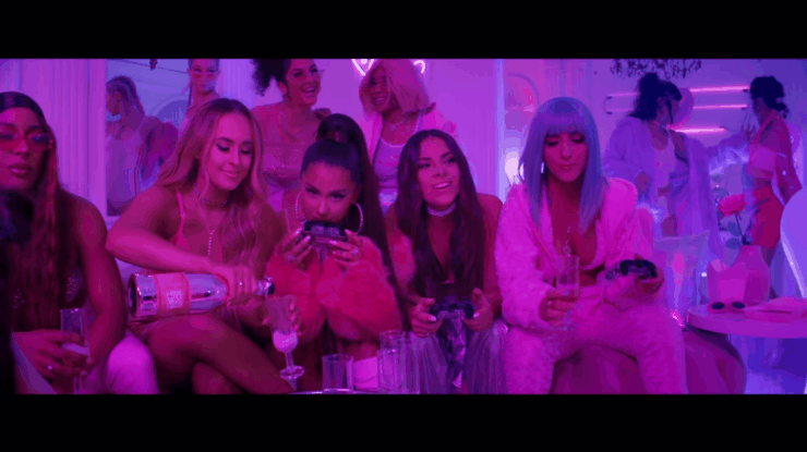 Ariana Grande "7 Rings"
