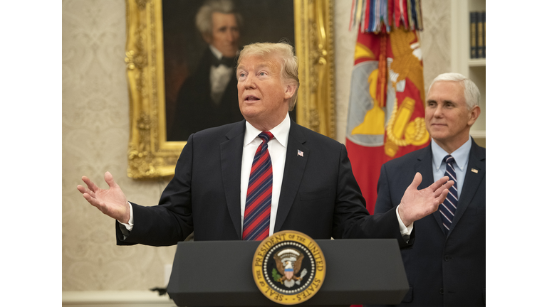 Trump pushes Democrats to reopen government
