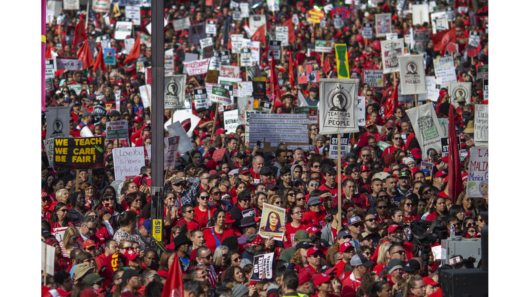 Teachers to Return to Work Today after Draft Agreement Reached