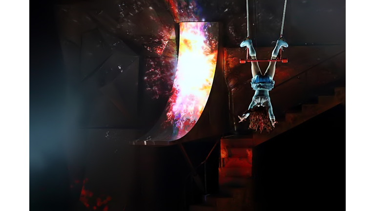 Cirque du Soleil - Crystal