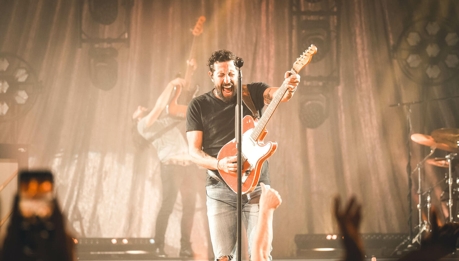 Old Dominion Kicks of Make It Sweet Tour
