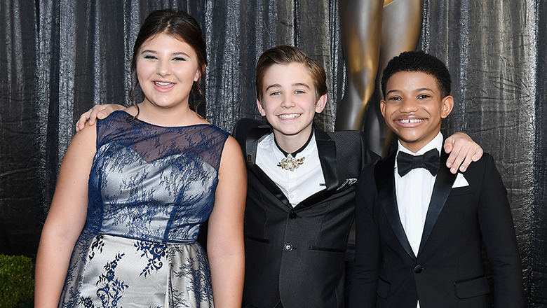 'This Is Us' Star Sold Girl Scout Cookies At The SAG Awards - Thumbnail Image