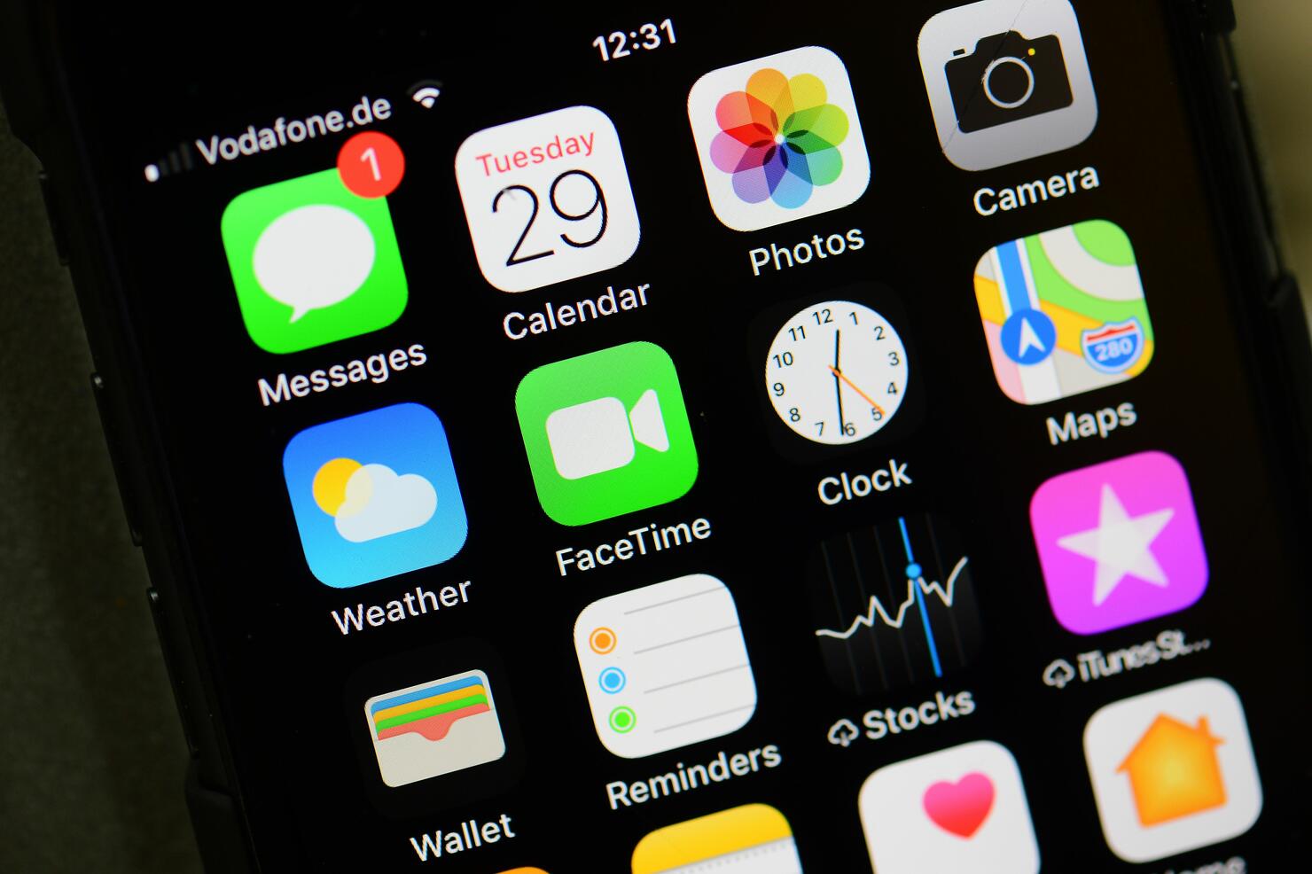 Bug discovered in FaceTime fixed by Apple