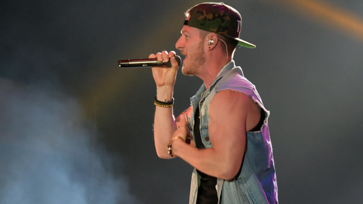 Watch Tyler Hubbard Do His Birthday Dance | iHeart