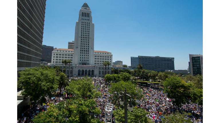L.A. City Hall overrun with rats, stoke typhus fears