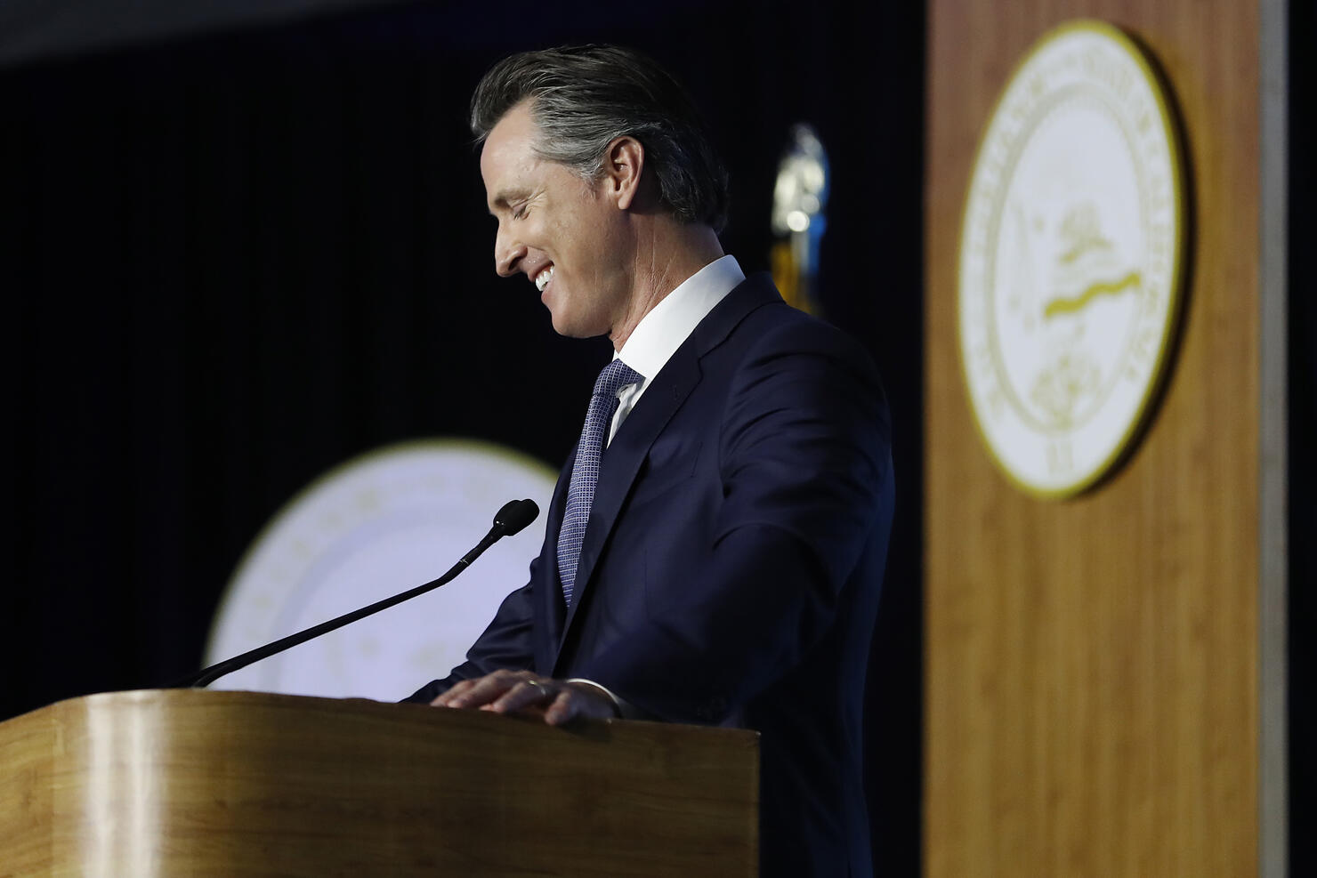 California governor to draw down guard troops at border