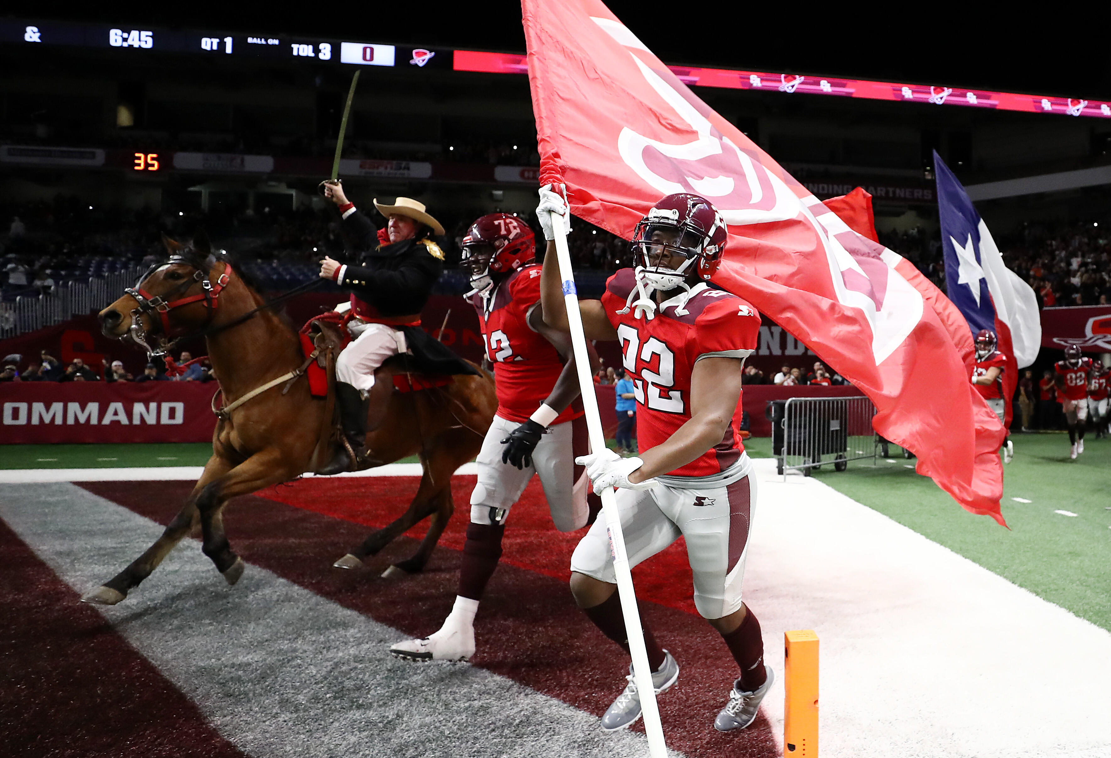 Line of scrimmage in focus as San Antonio Commanders host Orlando Apollos