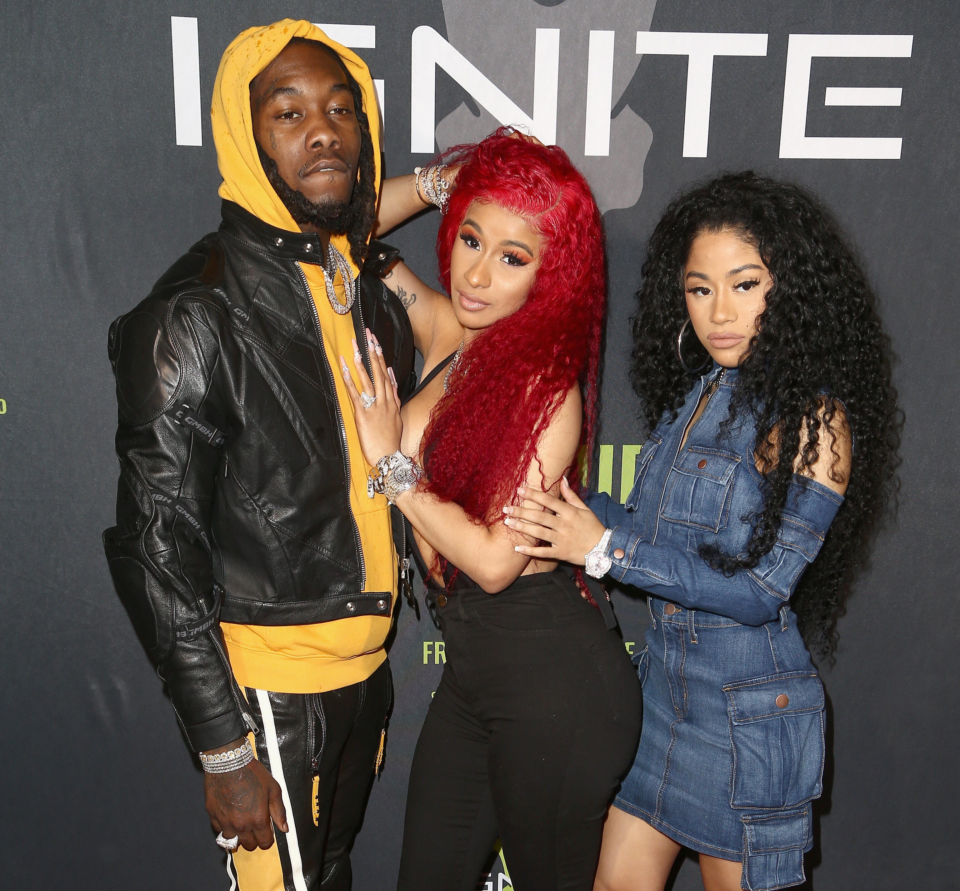 Cardi B Wears Engagement Ring For The First Time In Months — See The ...