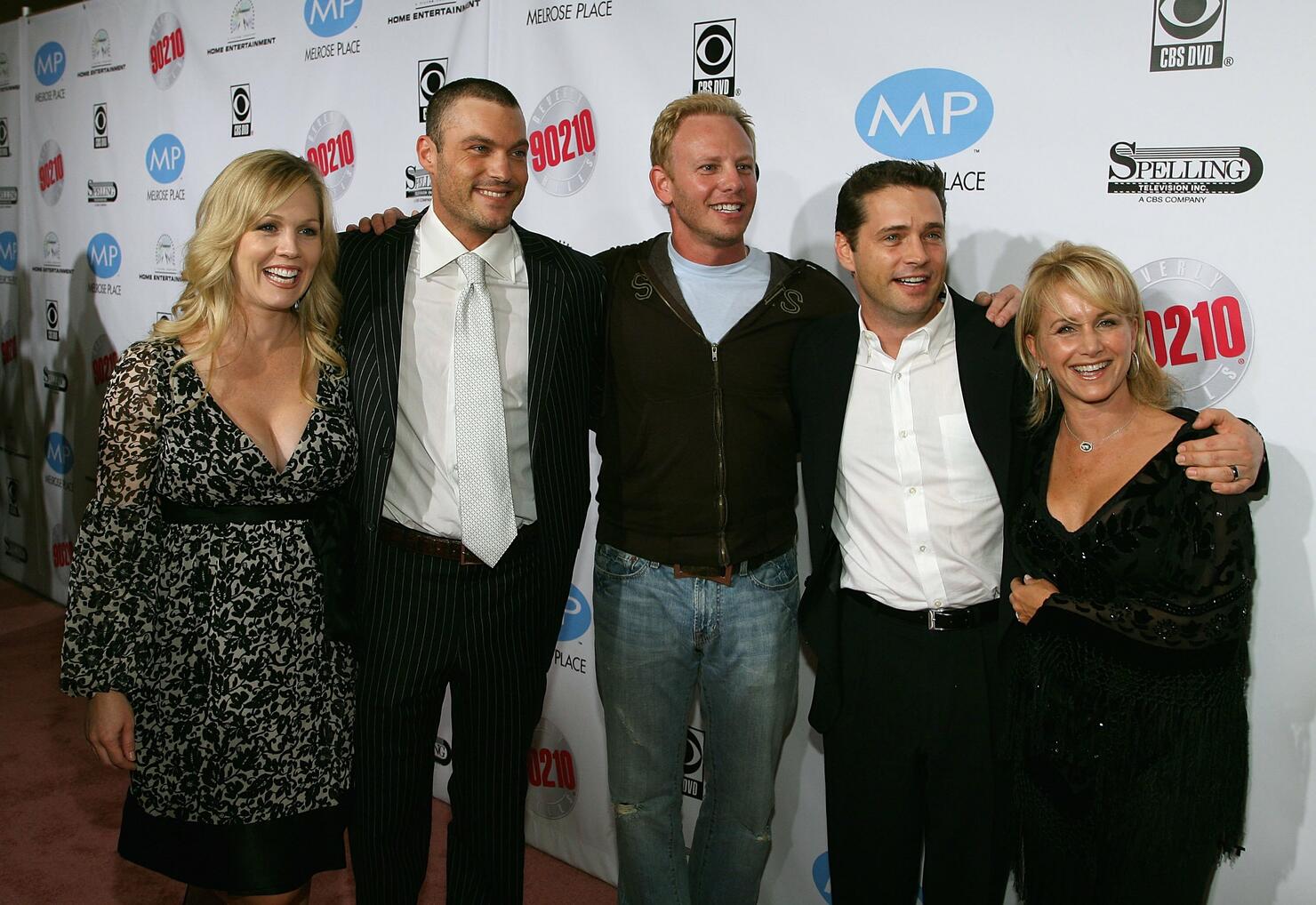 	   `90210' Returning to Fox
