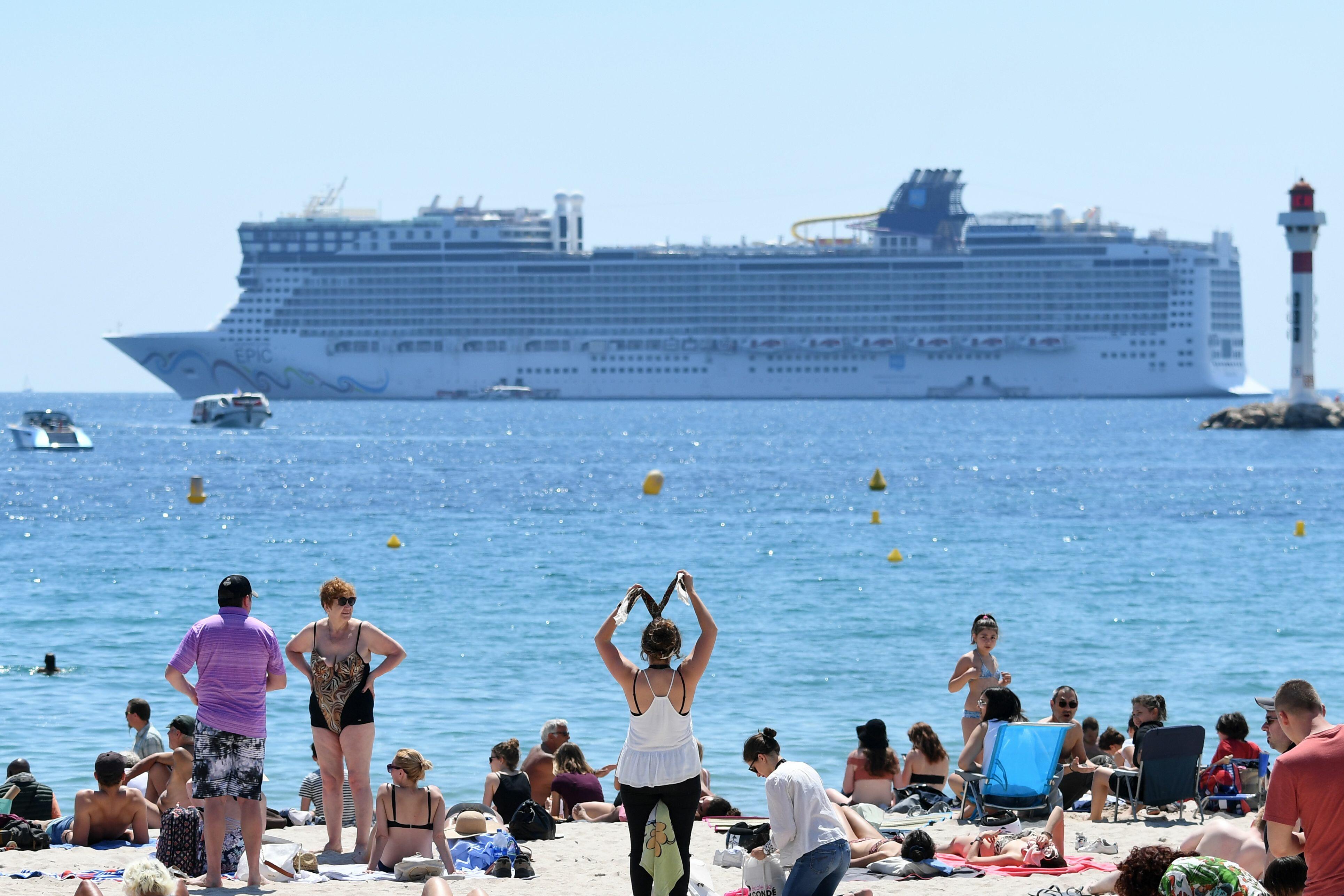 This video proves that cruise ships don't F around! - Thumbnail Image