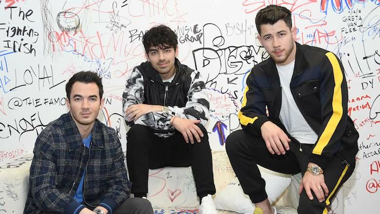 Nick Jonas Explains How The Jonas Brothers Reunited On 'Late Late Show' - Thumbnail Image