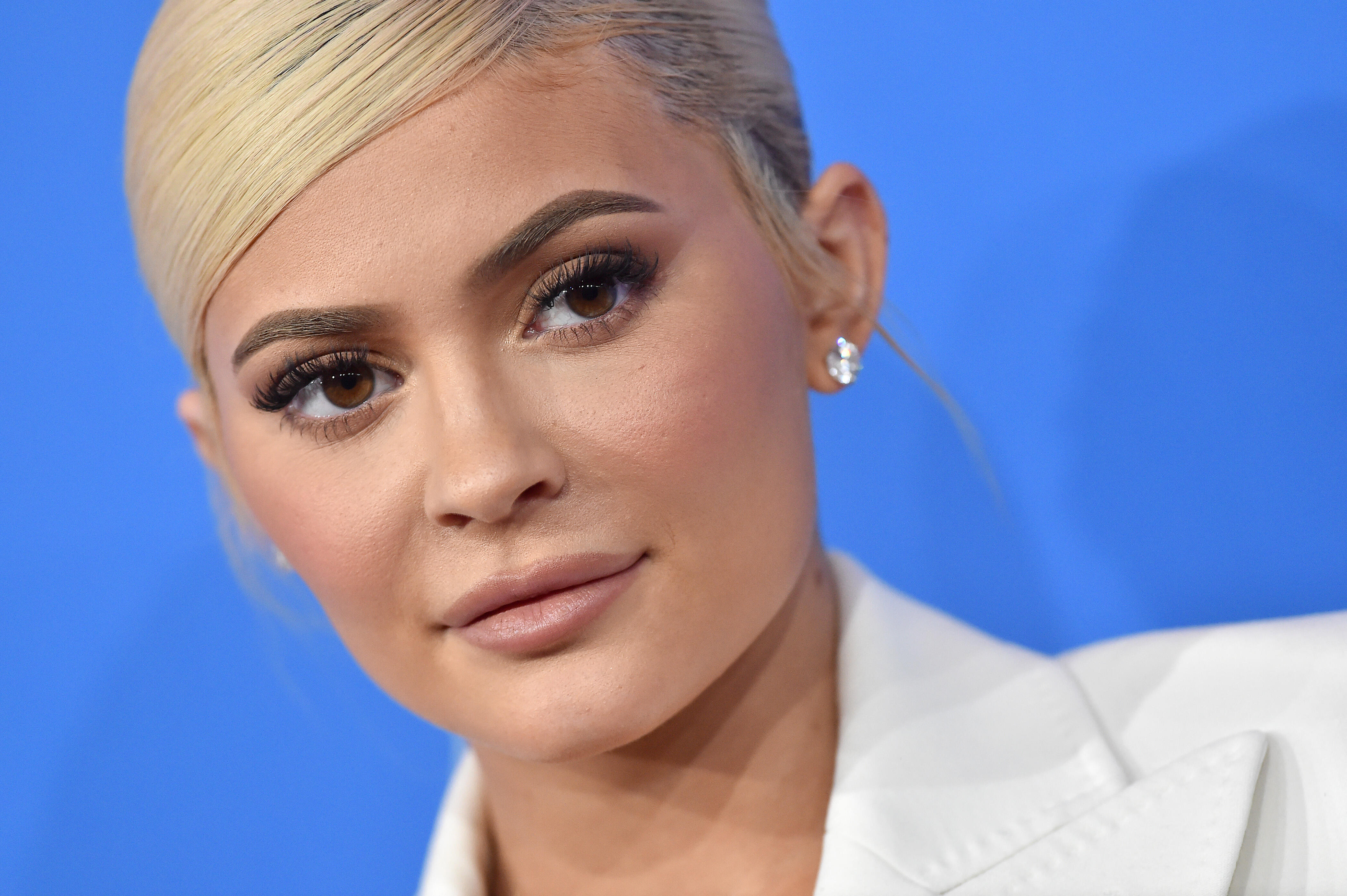 How 20-Year-Old Kylie Jenner Built A $900 Million Fortune In Less