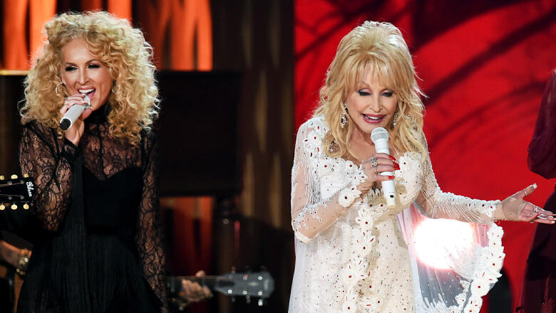 15 Country Stars With The Biggest (and Best) Hair - Thumbnail Image