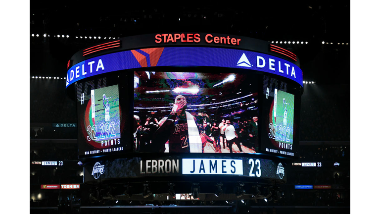 Denver Nuggets v Los Angeles Lakers