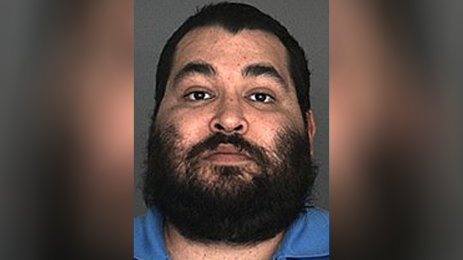 Parents wrestle sex offender to the ground after he allegedly tries kidnapping two kids from California park