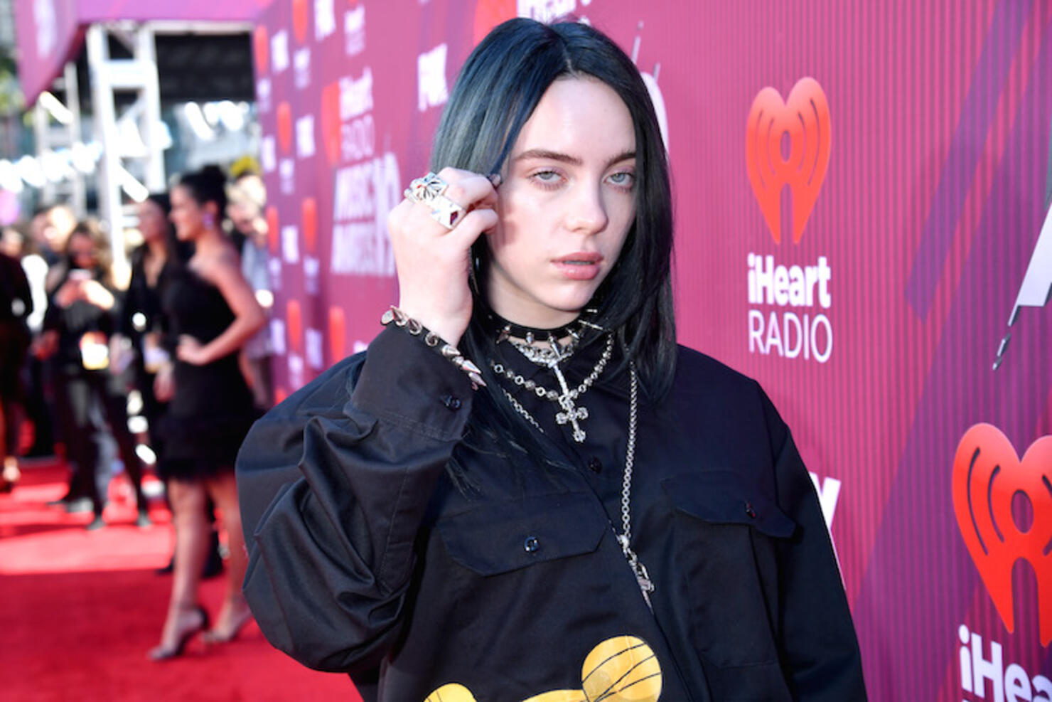 Billie Eilish's blue hair and outfit at the 2019 iHeartRadio Music Awards - wide 3
