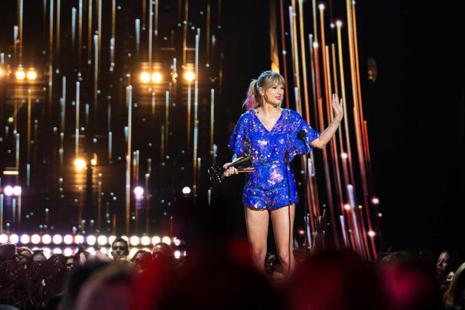 Taylor Swift Credits Fans For Tour Success at 2019 iHeartRadio Music