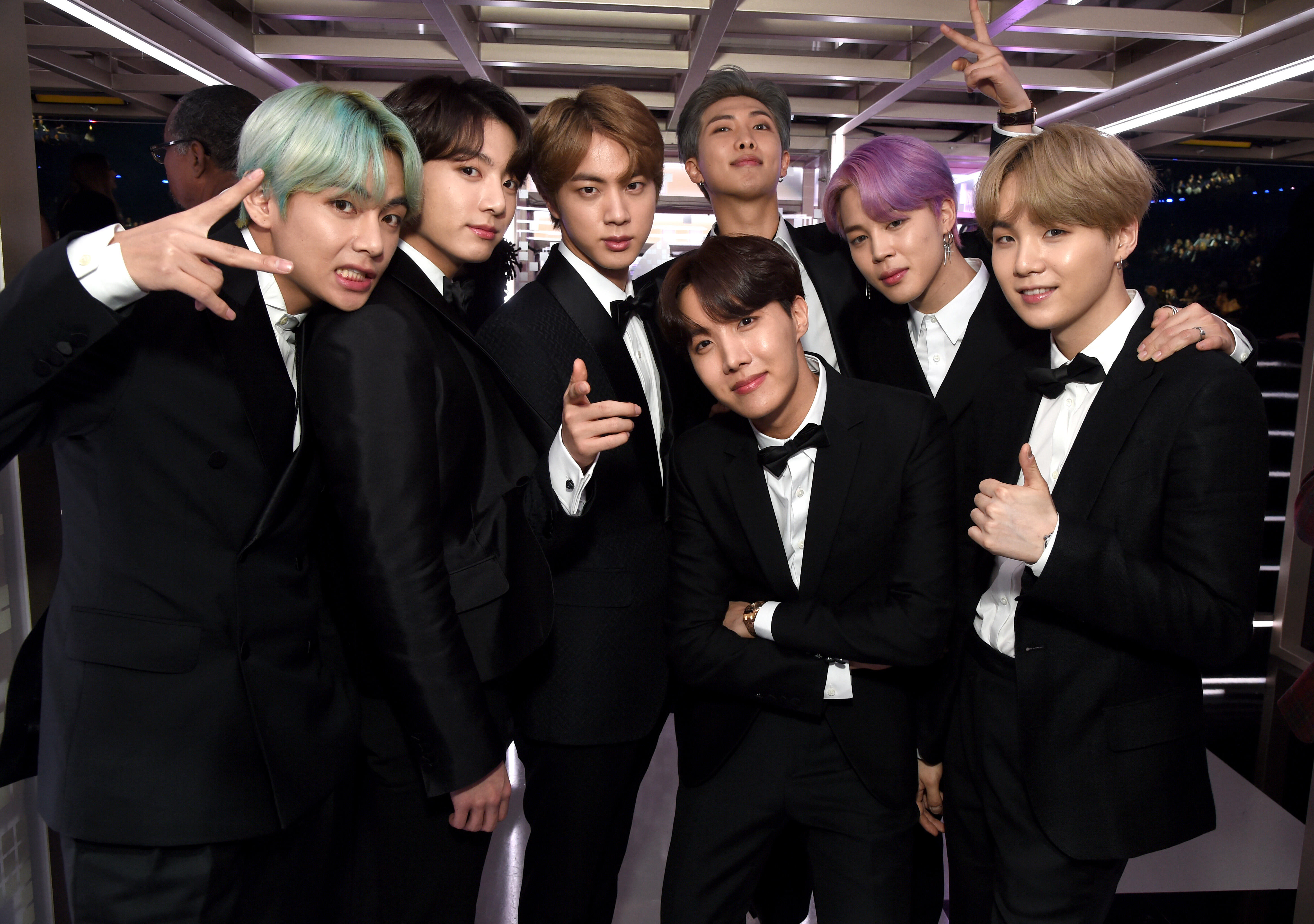 BTS Wins Best Fan Army And The Fan Reactions Are Totally Insane iHeart