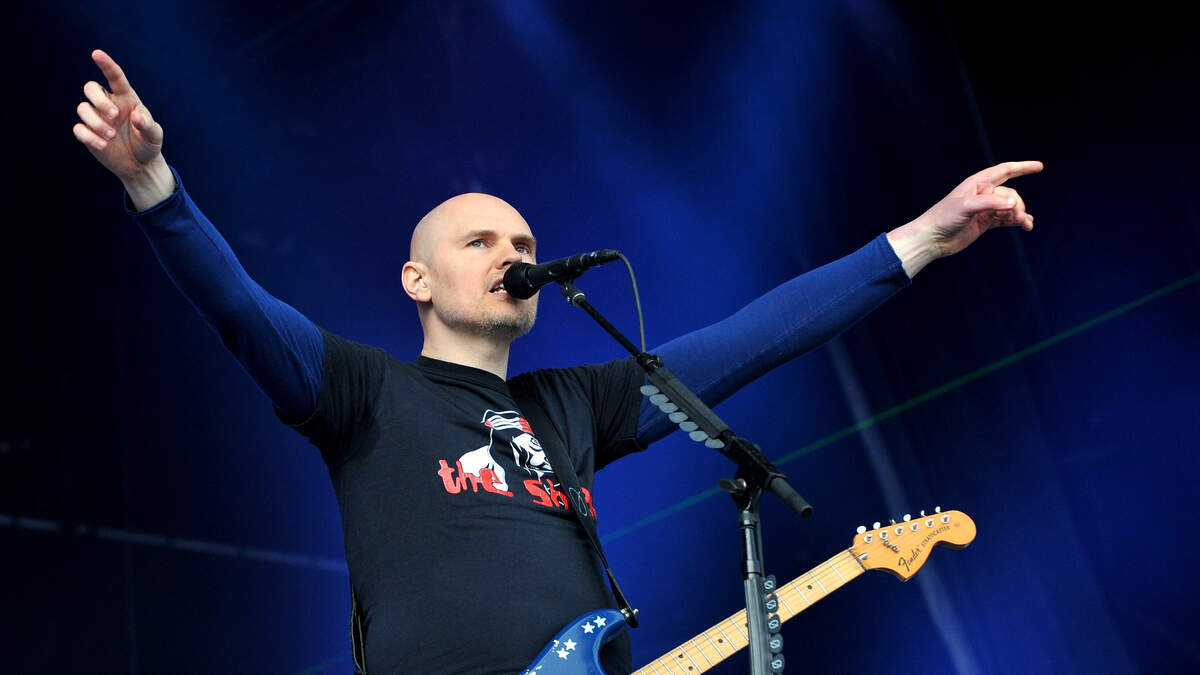 Билли корган. Billy Corgan. Billy Corgan hand. Билли Корган Zero. Billy Corgan Stratocaster.