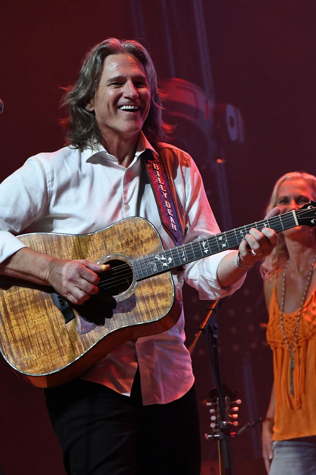 Country Legend Billy Dean shows up on American Idol | 102.5 The Bull