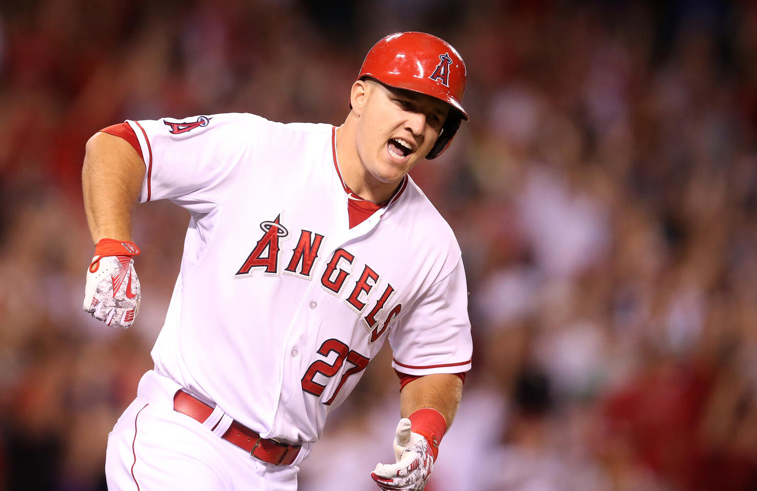 Mike Trout signs 12-year deal worth $430 million