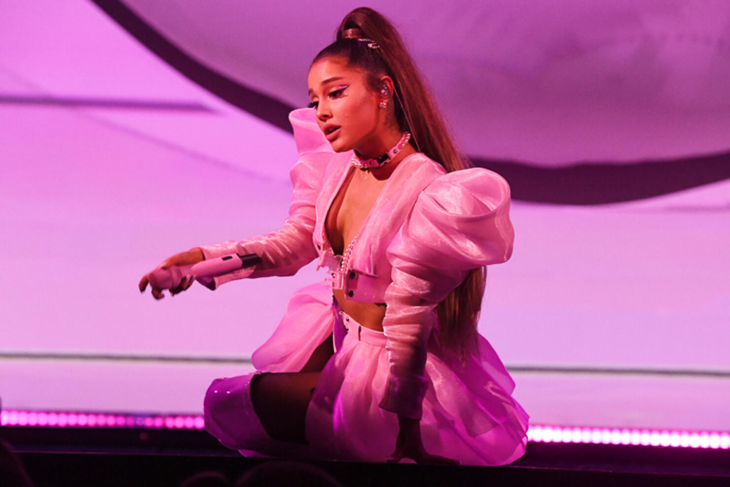 Ariana Grande S Sweetener Tour Kicks Off Iheart