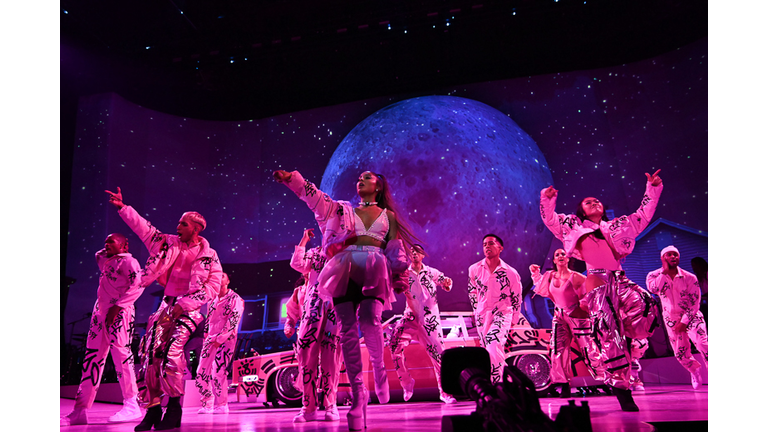 Opening Night  - Ariana Grande Sweetener World Tour