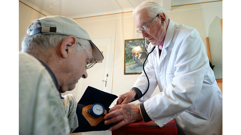 FRANCE-DOCTOR-SOCIETY-ELDERLY