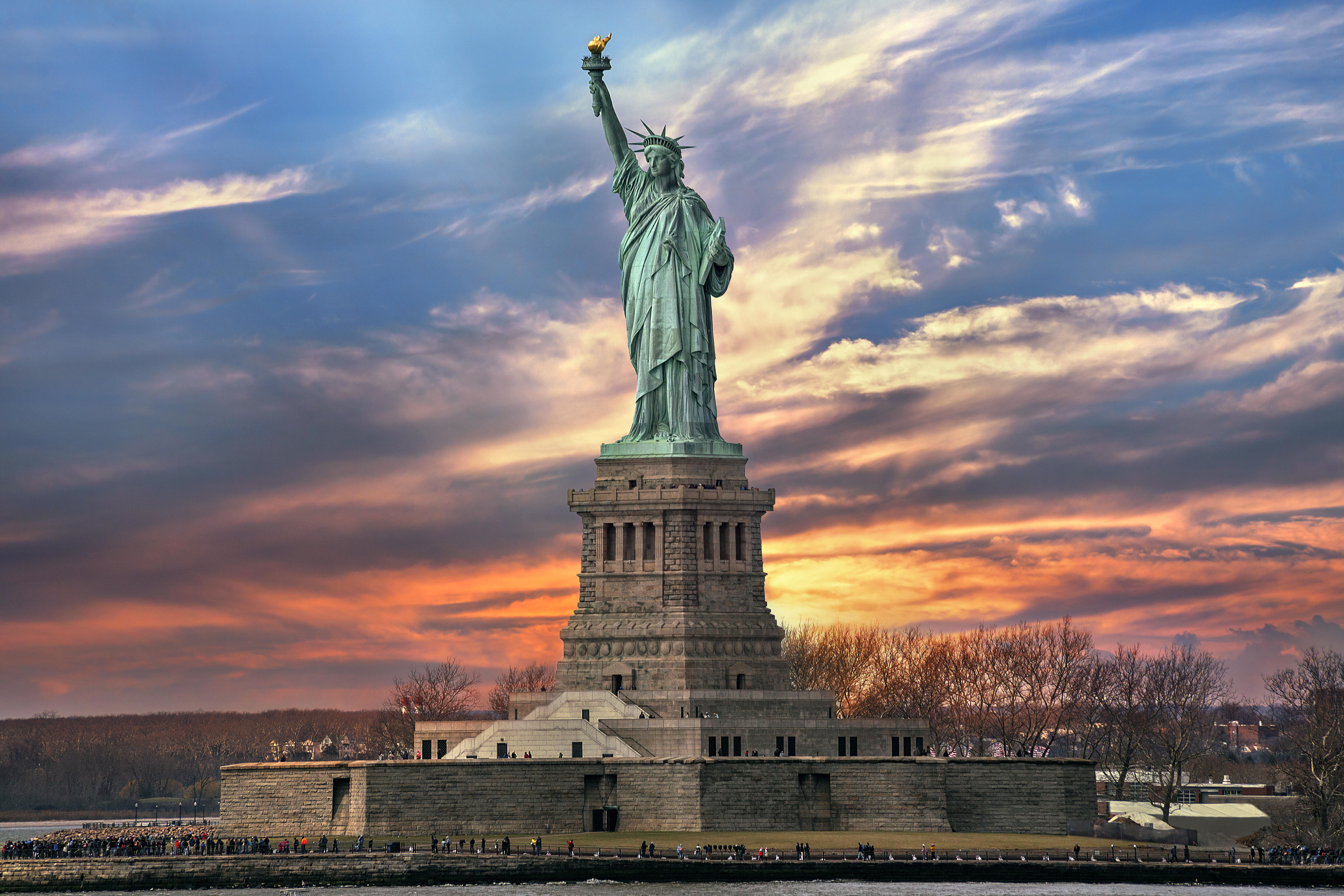 Lady freedom lady liberty. Статуя свободы США. США Нью-Йорк статуя свободы. Нью Йорк стадия свободы. Нью-Йорк бстатуясвободы.