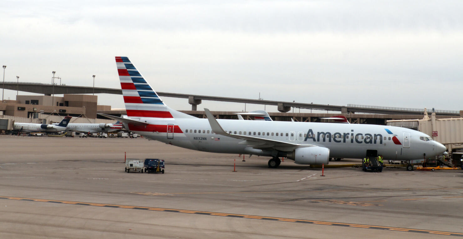 US-CITYSCAPE-PLANE