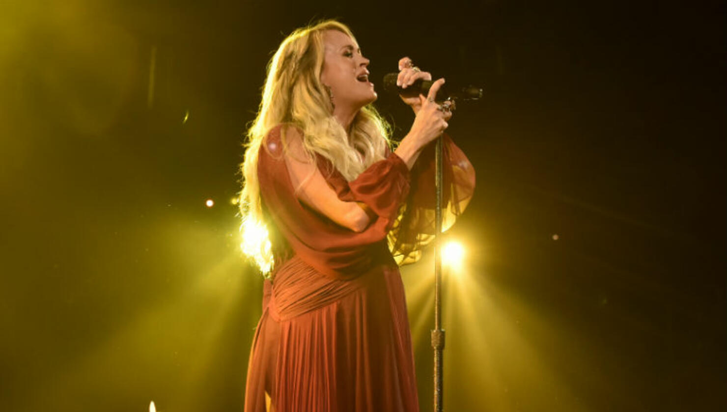 carrie underwood tour routine