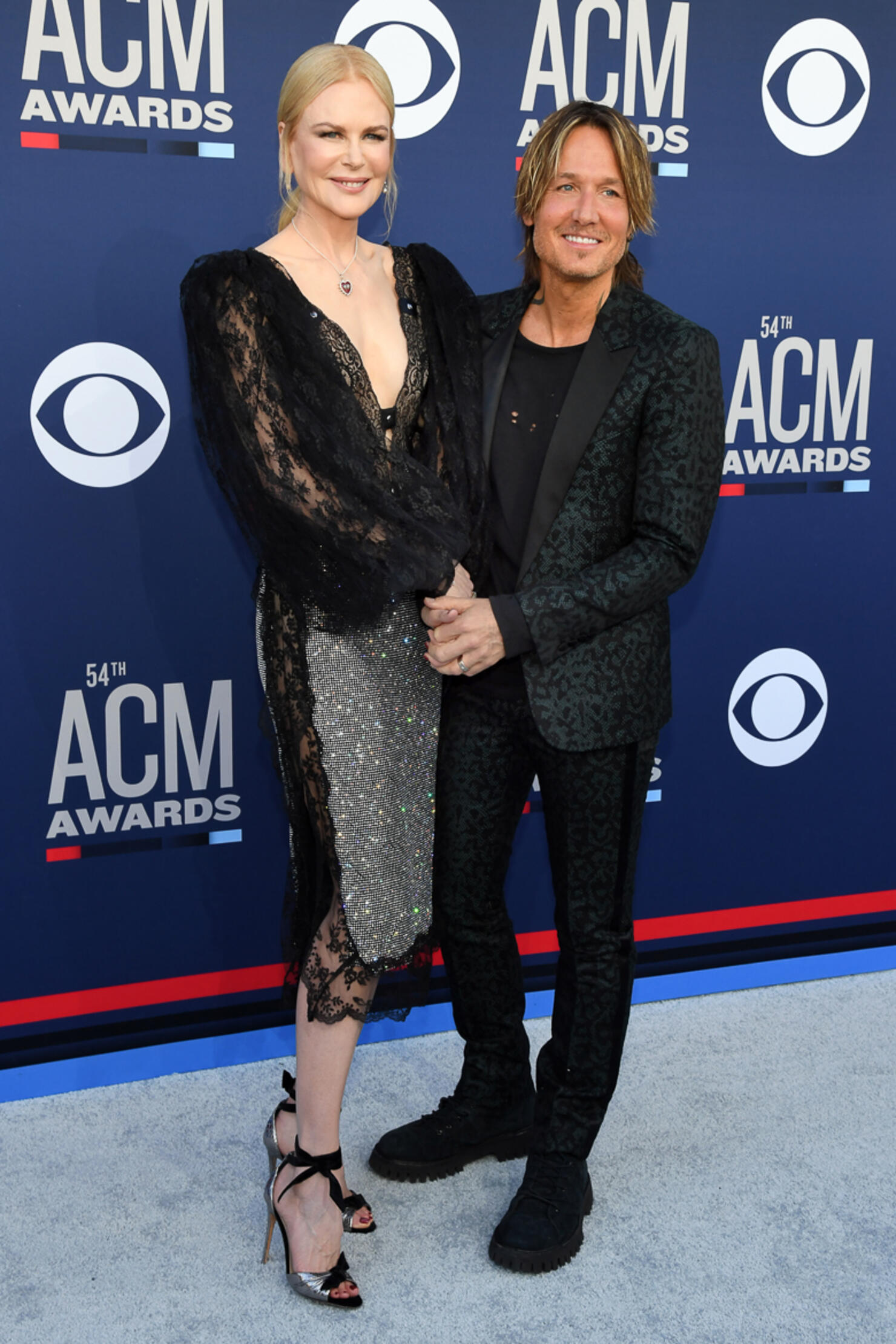 2019 acm store awards red carpet