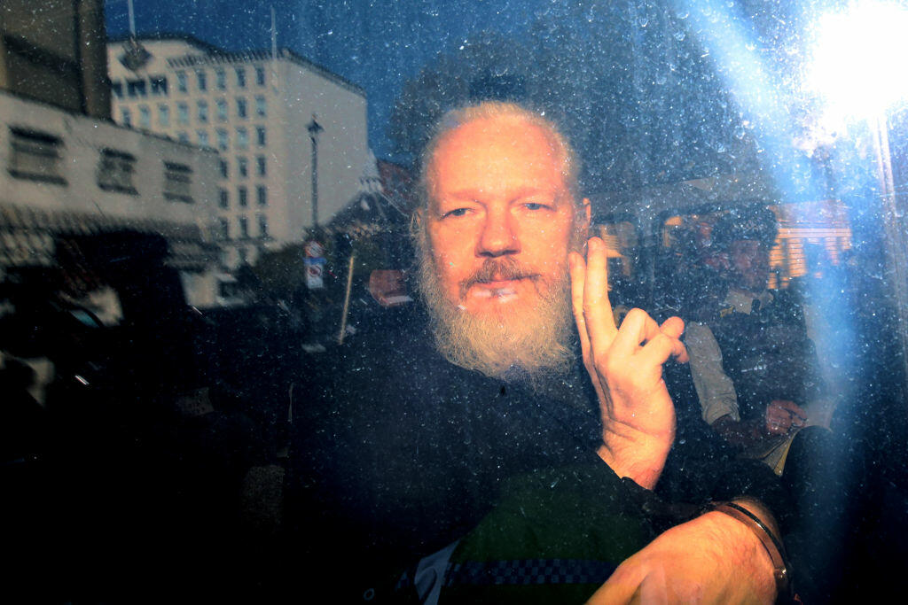 Julian Assange Expelled From Ecuadorian Embassy Arrested By London Police Iheart 6894