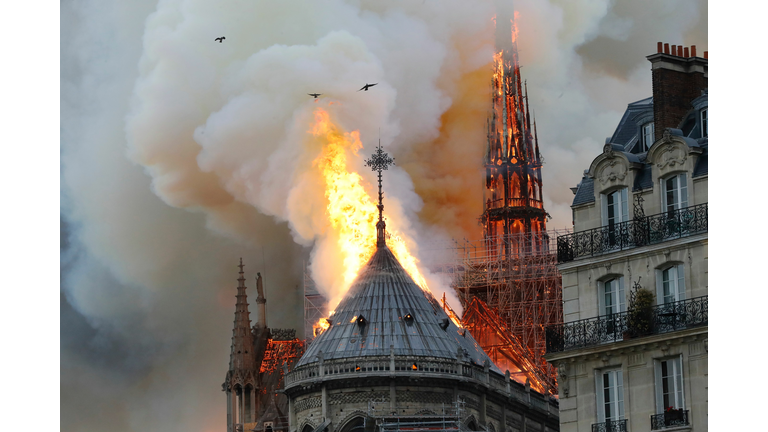 TOPSHOT-FRANCE-FIRE-NOTRE DAME