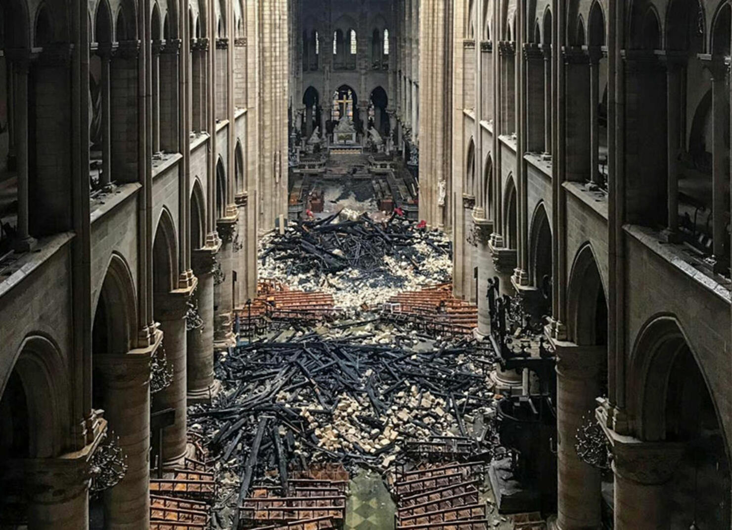 TOPSHOT-FRANCE-FIRE-NOTRE DAME