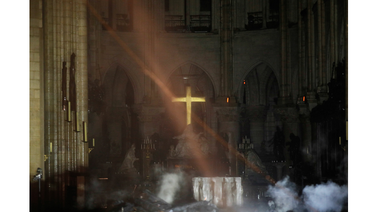 TOPSHOT-FRANCE-FIRE-NOTRE DAME