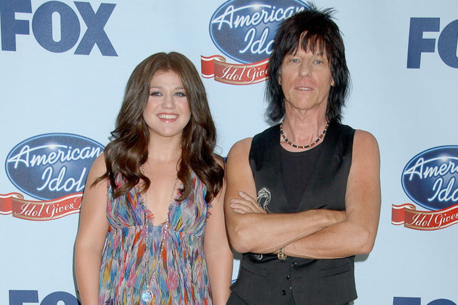 "American Idol" Gives Back - Photo Room