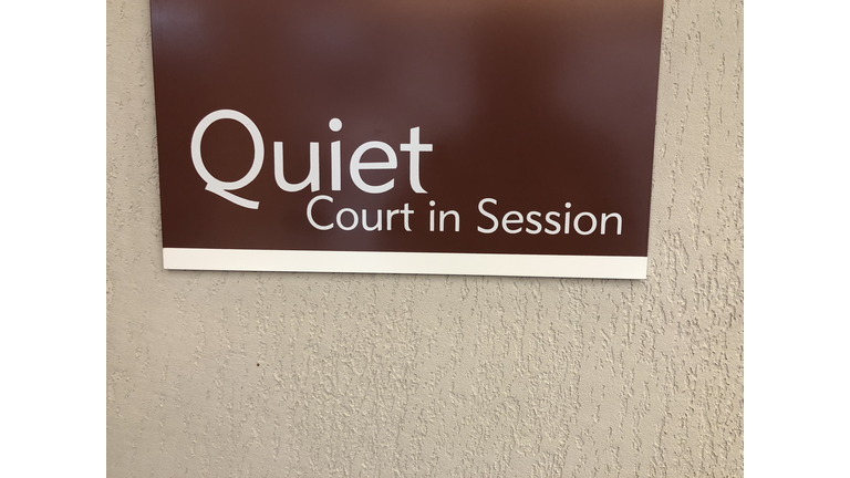 Quiet sign court session