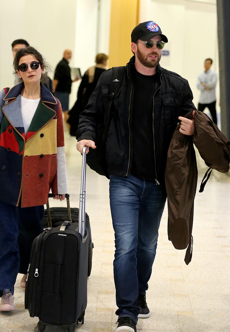 Chris Evans Says Ex-Girlfriend Jenny Slate Thought He Was ...