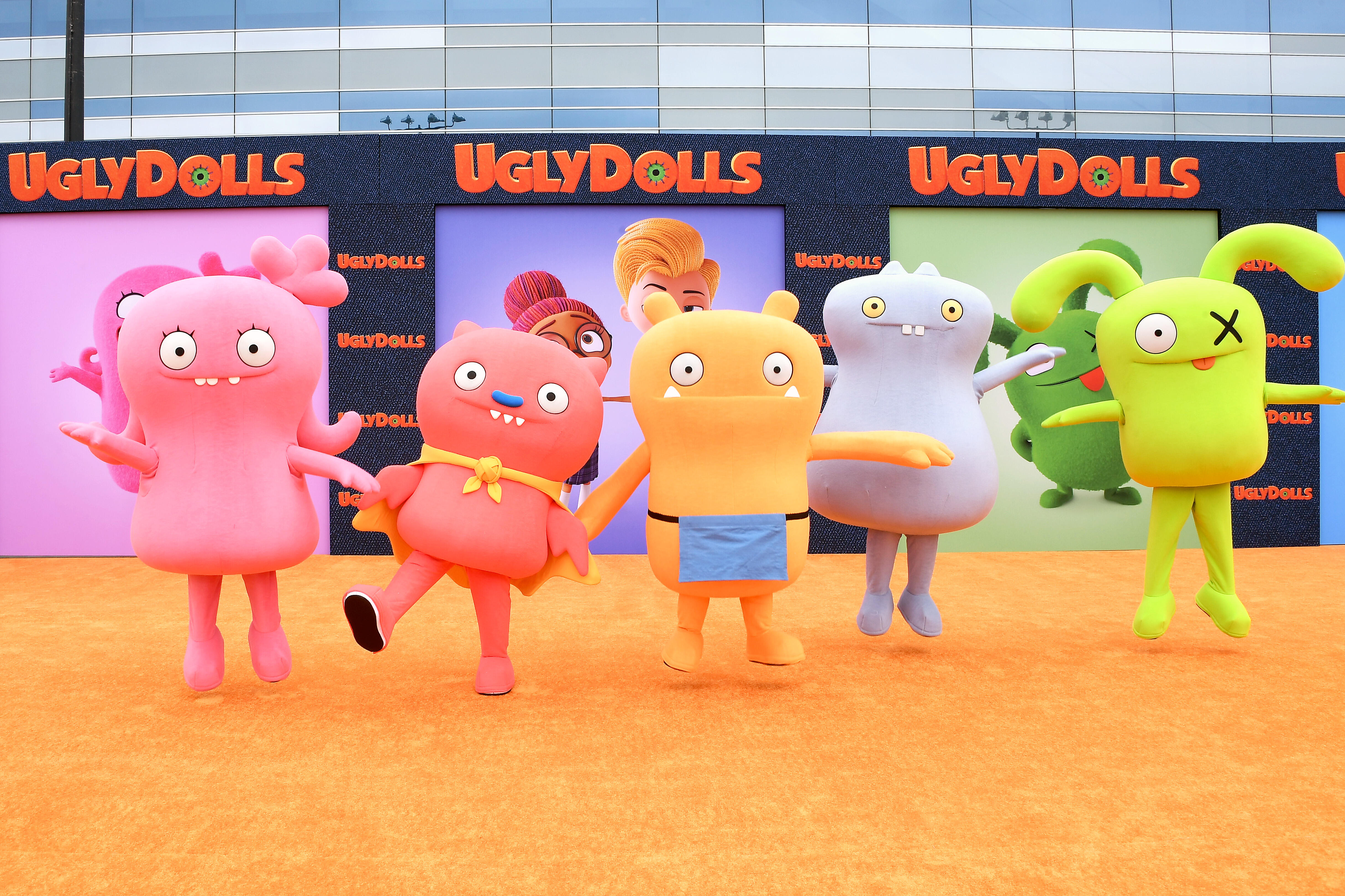 Kelly Clarkson & Blake Shelton Made 'UglyDolls' Premiere A Family ...