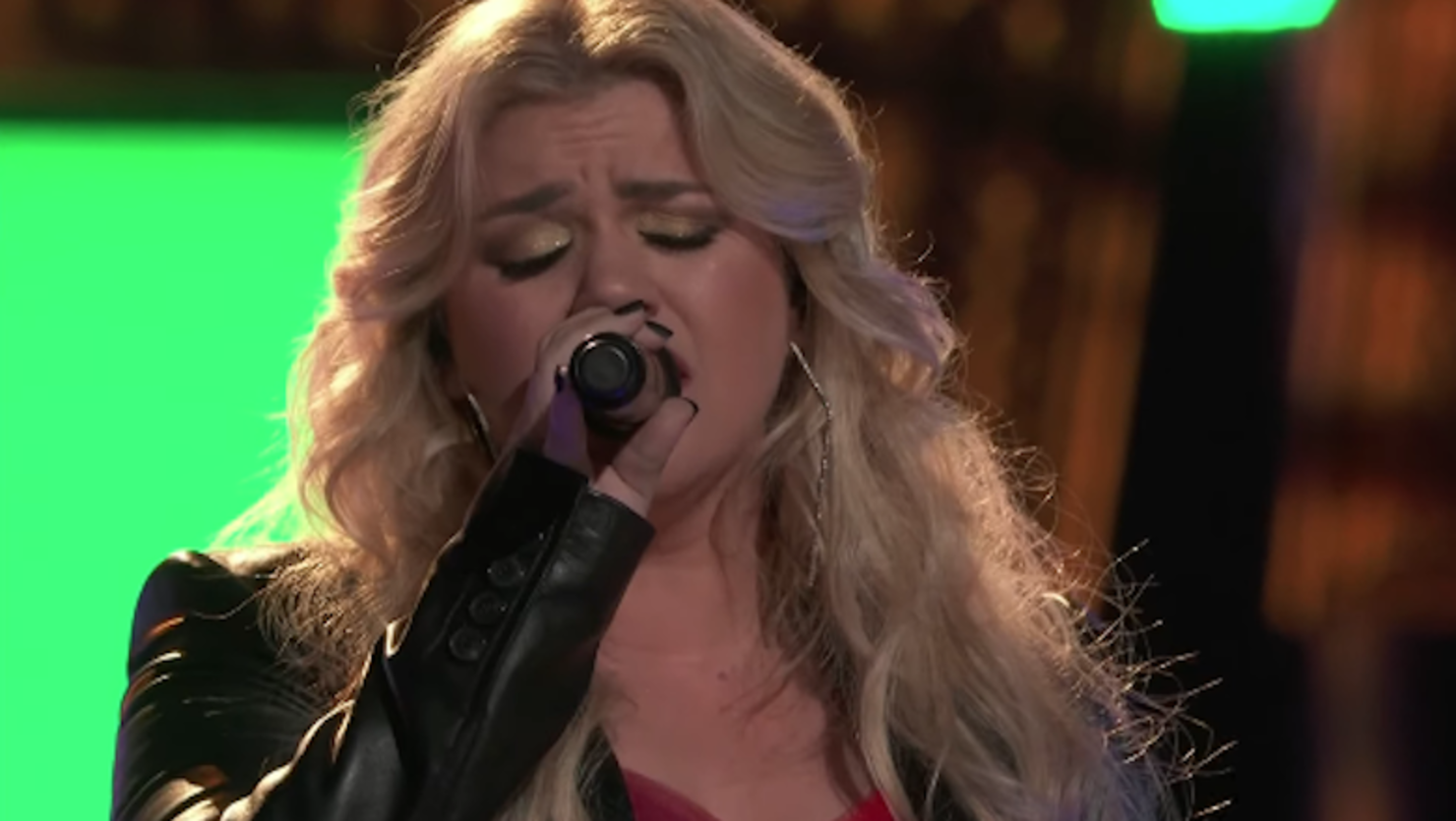 Kelly Clarkson Blows 'The Voice' Away With 'Broken & Beautiful' Performance  | iHeart