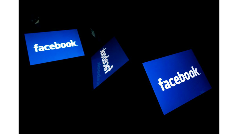 FRANCE-INTERNET-FACEBOOK