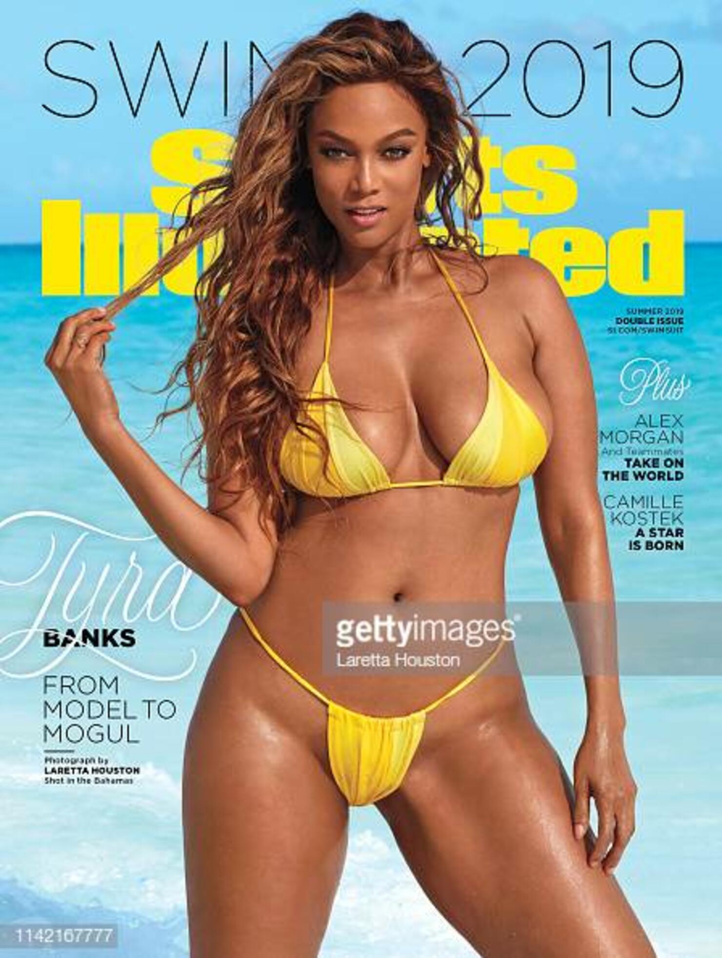 Hot 56-Year-Old Mom Is Now A 'Sports Illustrated' Swimsuit Model